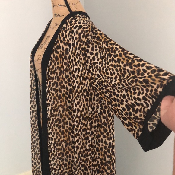 Torrid Swim Coverup Kimono Animal Print NWT - Picture 4 of 11